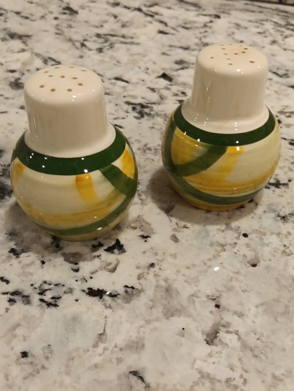 Vintage Gingham Pattern Ceramic Salt and Pepper Shakers in Yellow and Green